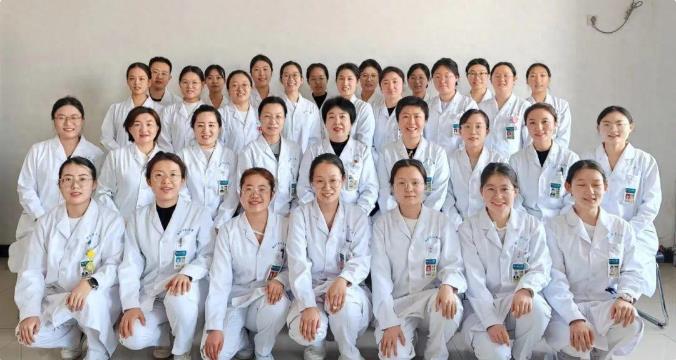 临汾市中心医院护理部举办新入职护士百针穿刺大赛